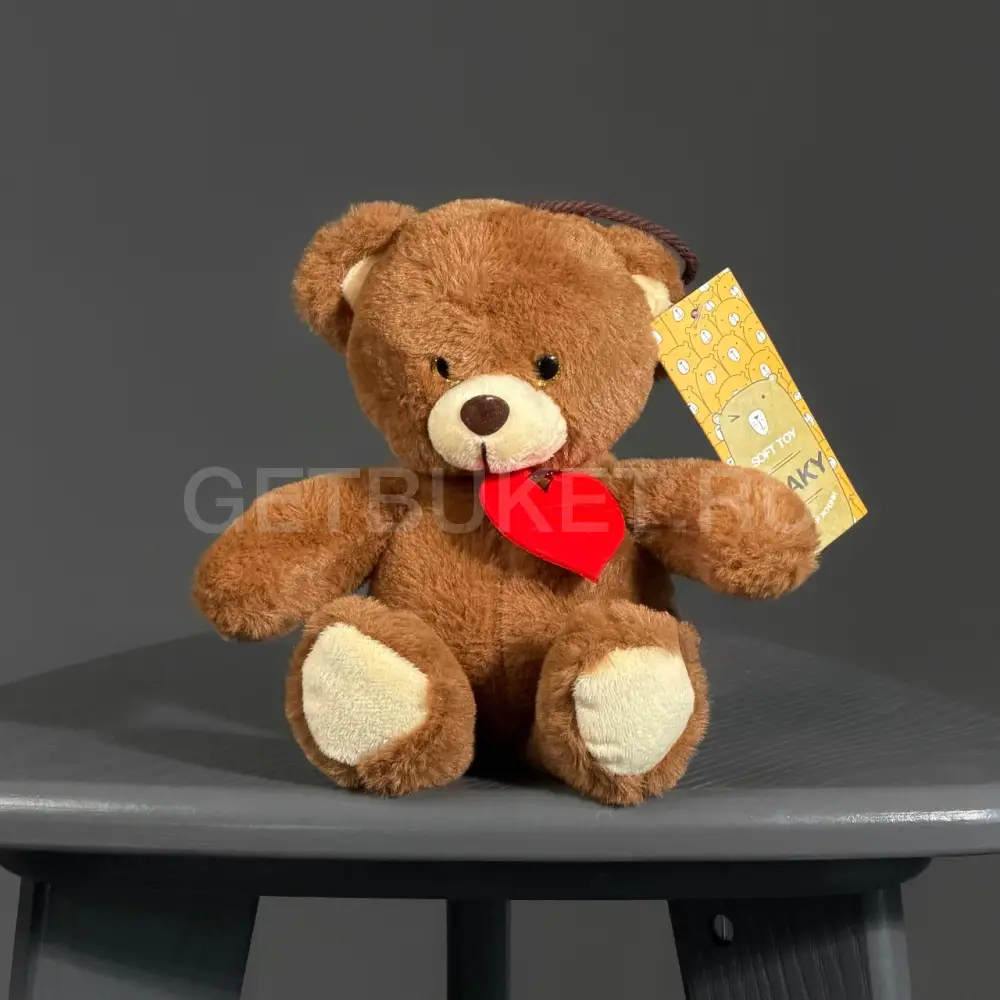 223065 Мишка Топотыж с красным фетровым сердцем 