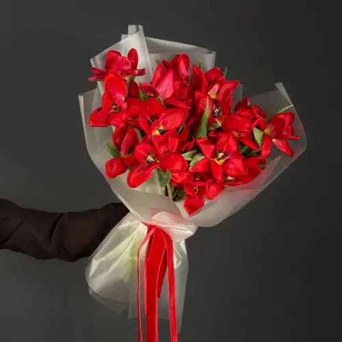 Букет "Вихрь любви" из тюльпанов