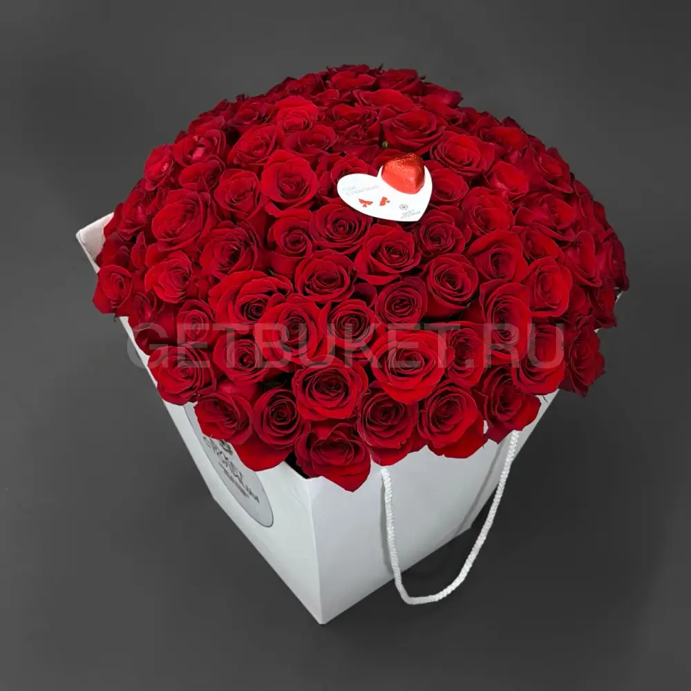 224417 Букет из 101 розы с валентинкой в коробке